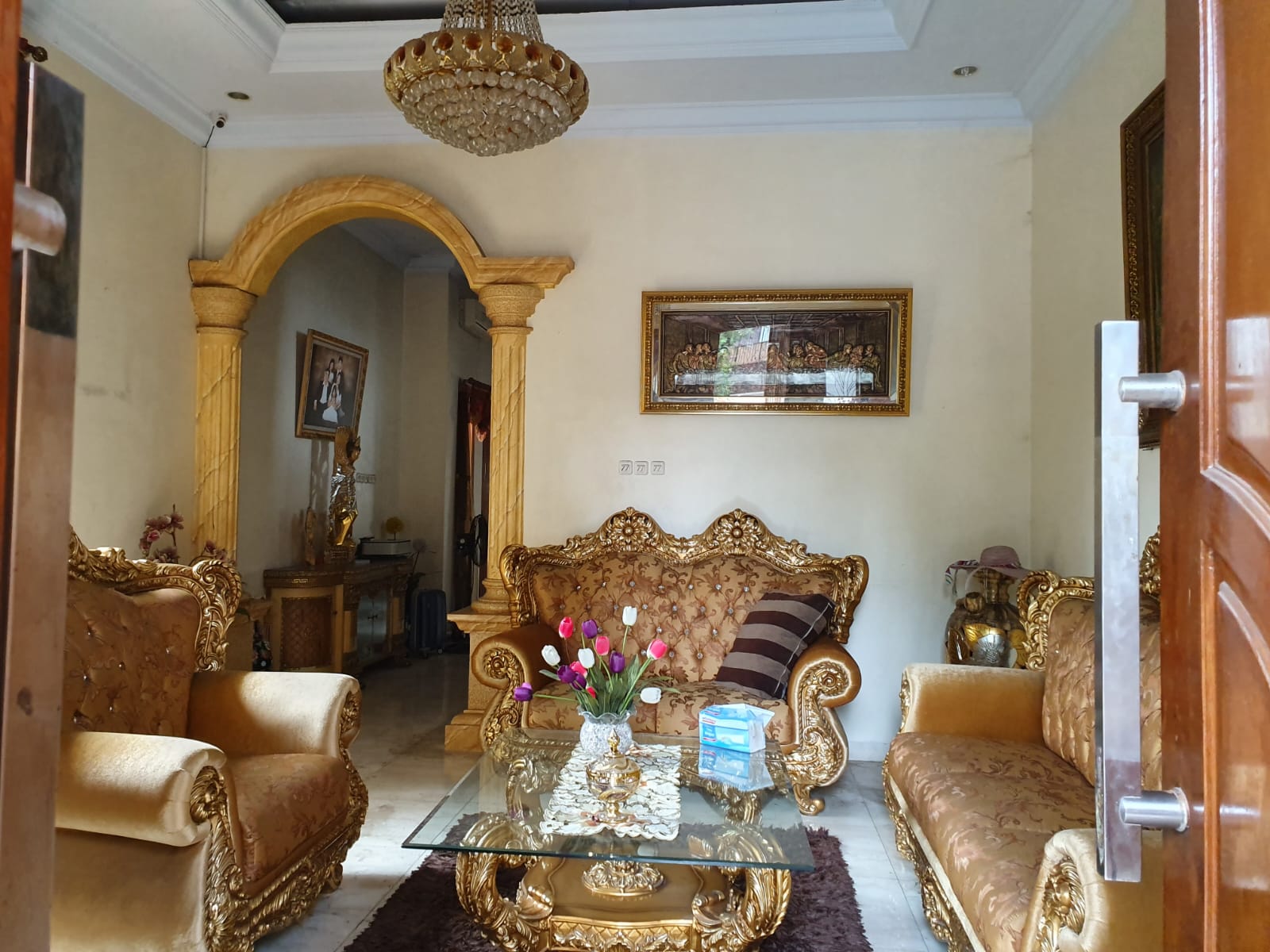 Disewakan Rumah di Katalya Jakarta Barat
